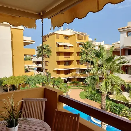 Apartment En Punta Prima Con 3 Piscinas, 2 Dormitorios,2 Banos ,parking Y Seguridad 24 *