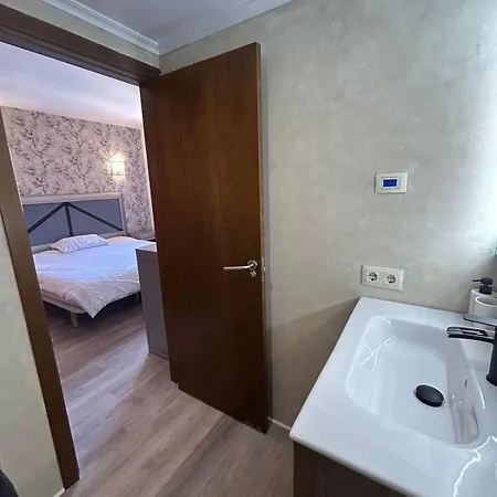 Apartment En Punta Prima Con 3 Piscinas, 2 Dormitorios,2 Banos ,parking Y Seguridad 24 *