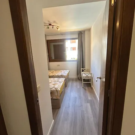 En Punta Prima Con 3 Piscinas, 2 Dormitorios,2 Banos ,parking Y Seguridad 24 * Torrevieja