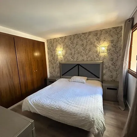 Apartment En Punta Prima Con 3 Piscinas, 2 Dormitorios,2 Banos ,parking Y Seguridad 24