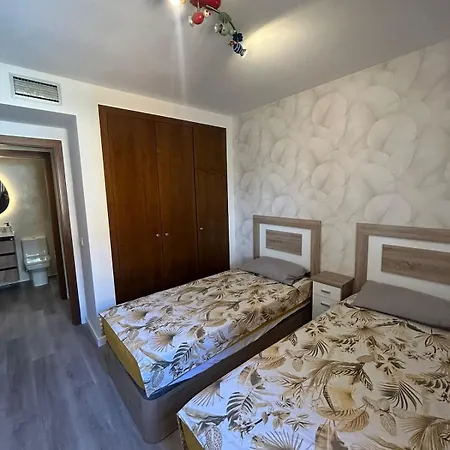 En Punta Prima Con 3 Piscinas, 2 Dormitorios,2 Banos ,parking Y Seguridad 24 Apartment